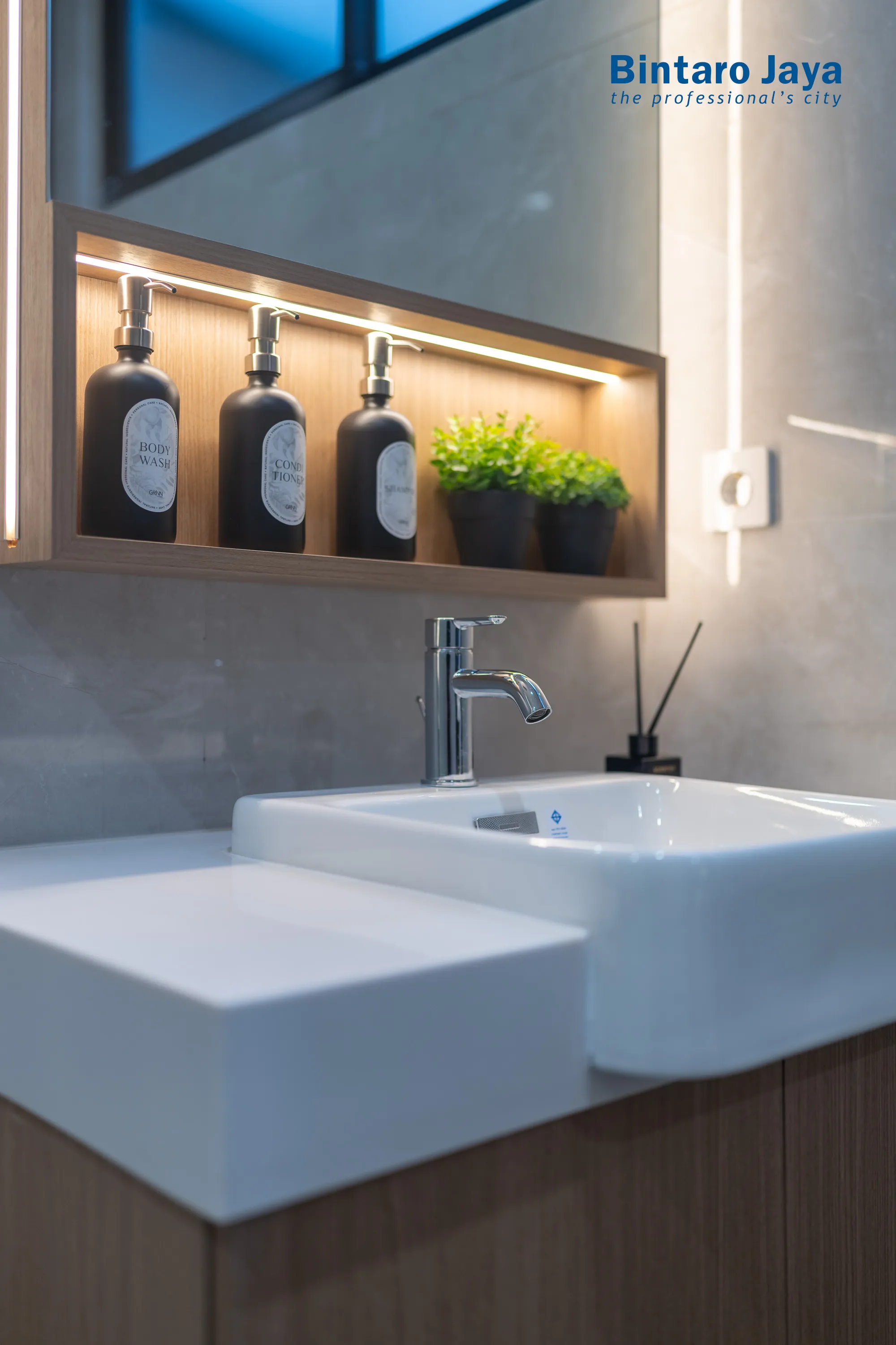 Bathroom Discovery Azzura